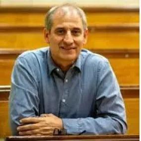 دکتر هاشم موذن زاده